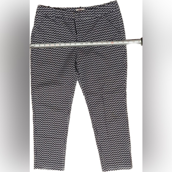 Merona Women’s S8 Navy and White Patterned Dress Pants - Picture 7 of 8